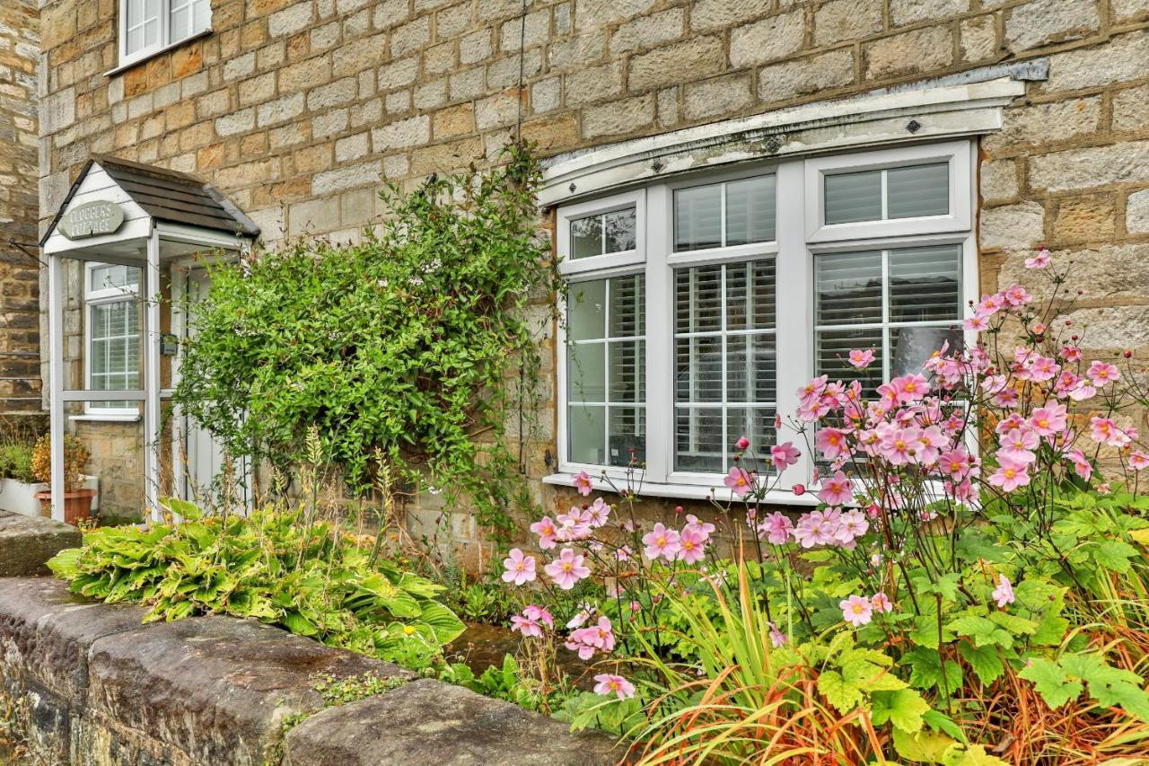 Cloggers Cottage Darley Exteriör bild